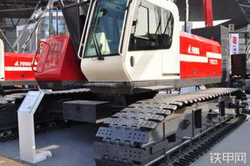 抚挖重工FWX75起重机整机外观