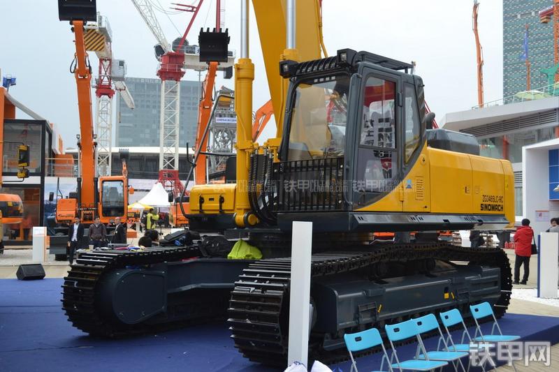 国机重工ZG3210-9C挖掘机局部