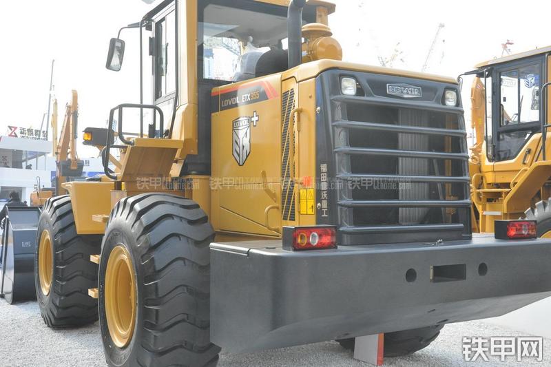 雷沃重工FL955F-ETX装载机局部