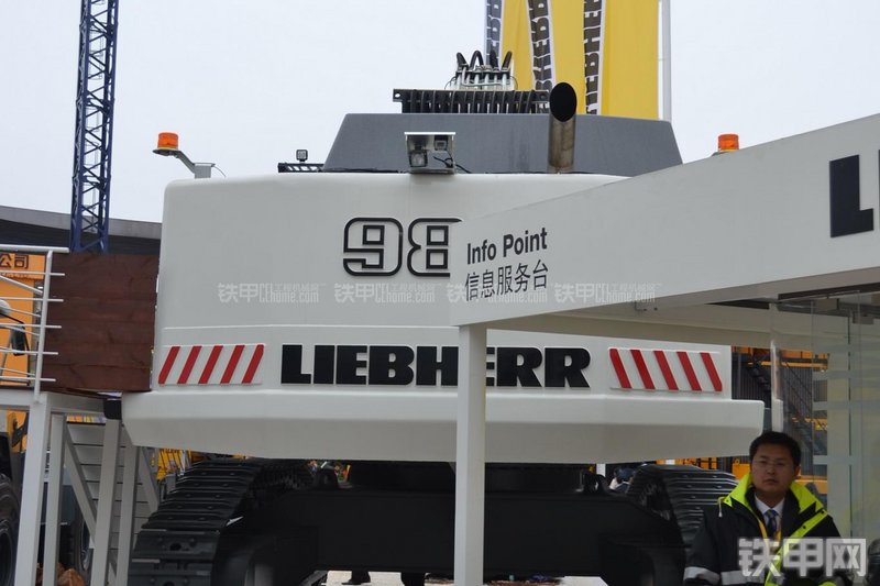 利勃海尔R984C Litronic挖掘机局部