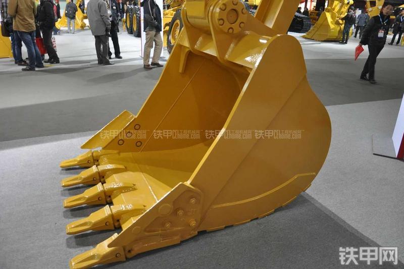 卡特彼勒326DL挖掘机局部