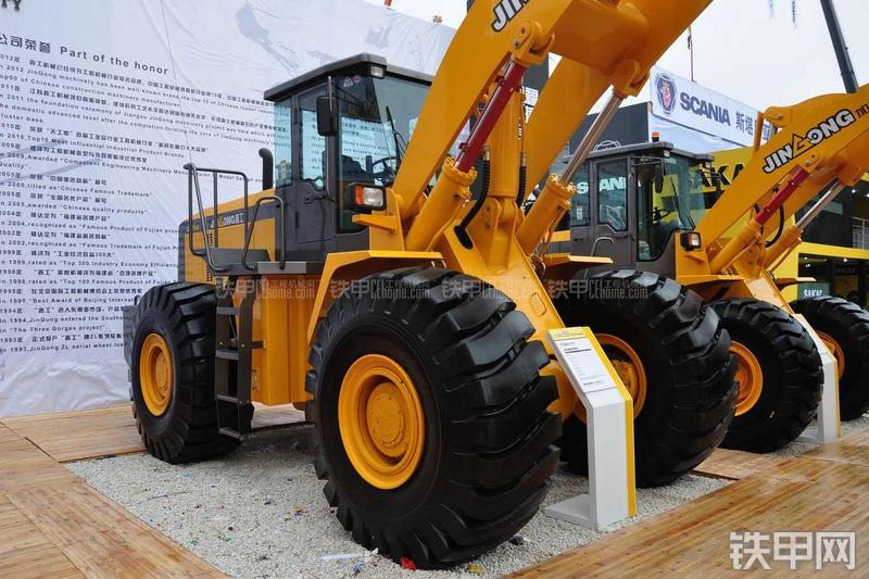 晋工JGM768高端型装载机整机外观