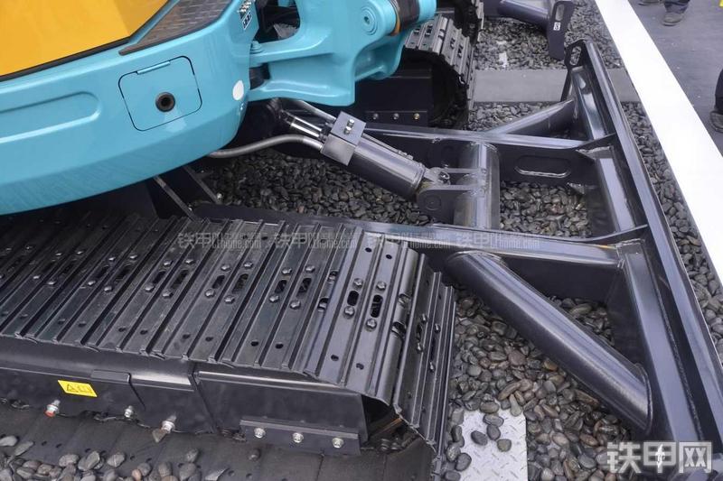 久保田KX155-3S挖掘机局部