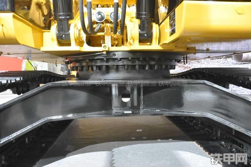 卡特彼勒313D挖掘机局部