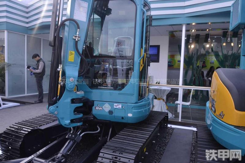 久保田KX155-3S挖掘机局部