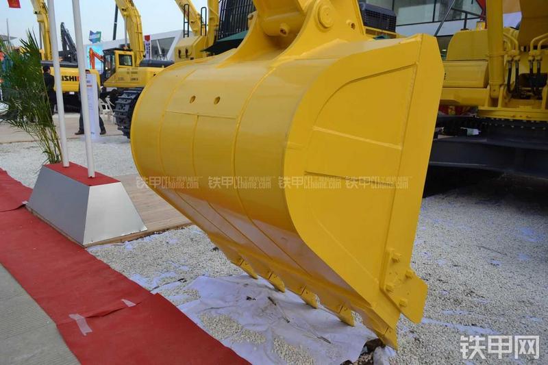 力士德SC270.8LC挖掘机局部