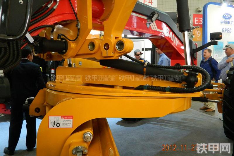 三一重工SMG200平地机局部