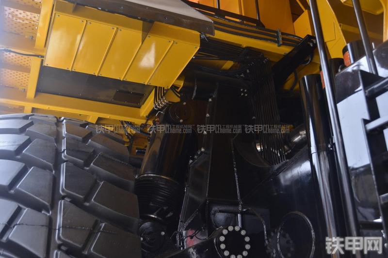 三一重工SET230非公路自卸车局部