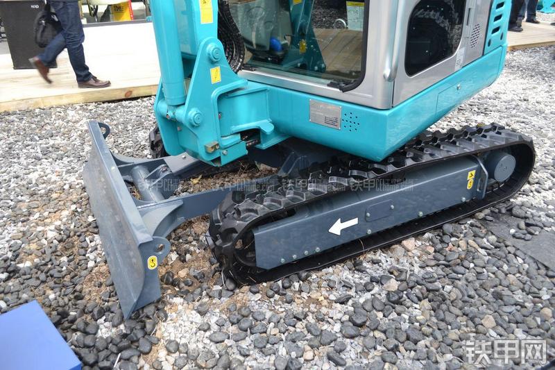 山河智能SWE40U挖掘机局部