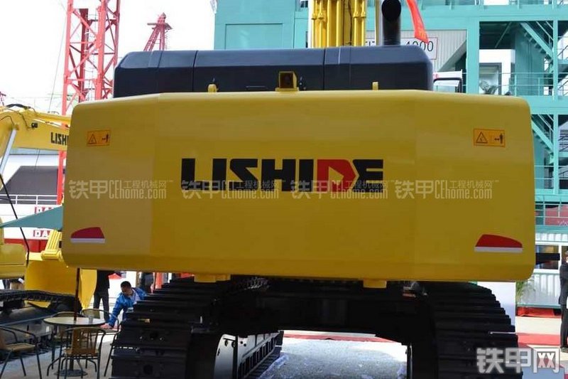 力士德SC760.8挖掘机整机外观