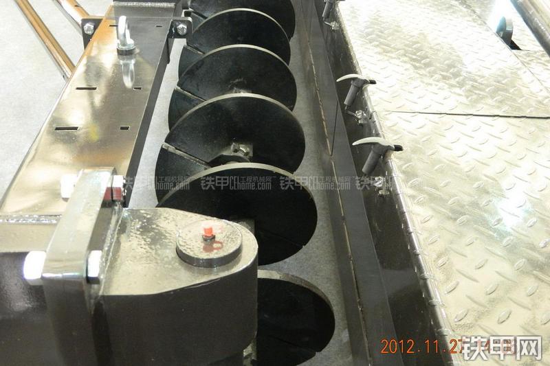 三一重工SMP165C沥青摊铺机局部