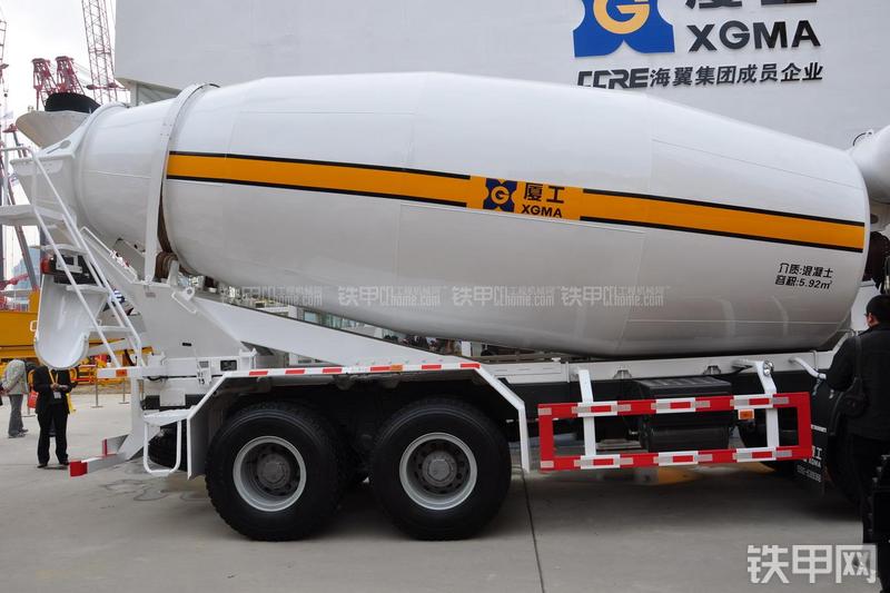 厦工XXG5311GJBHW搅拌运输车整机外观