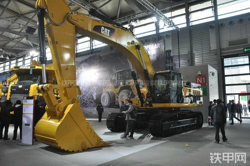 卡特彼勒349DL液压挖掘机整机外观