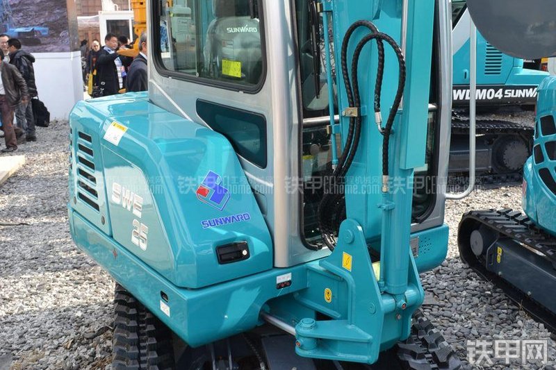 山河智能SWE40U挖掘机局部