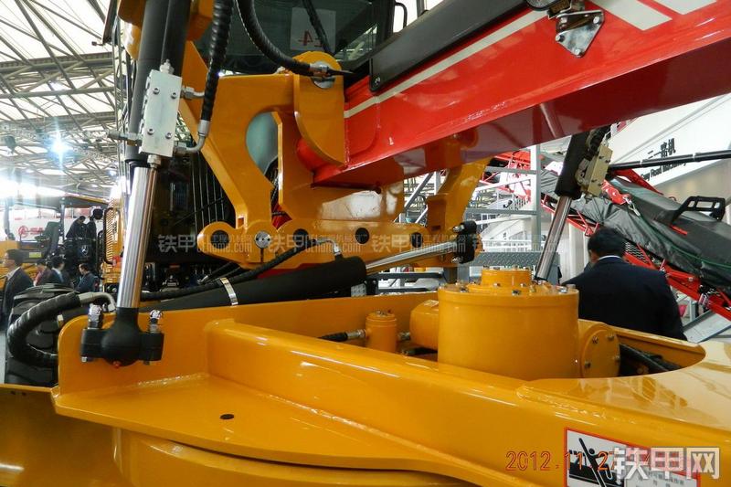 三一重工SMG200平地机局部