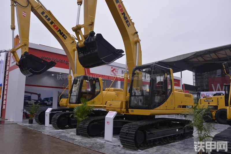 洛阳路通LT230挖掘机局部