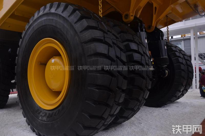 三一重工SET230非公路自卸车局部