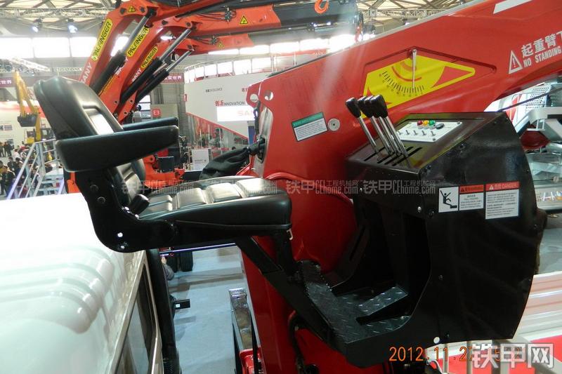 三一重工SPS30000起重机局部