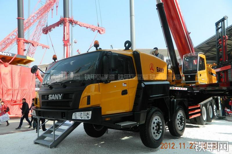 三一重工STC1250起重机局部