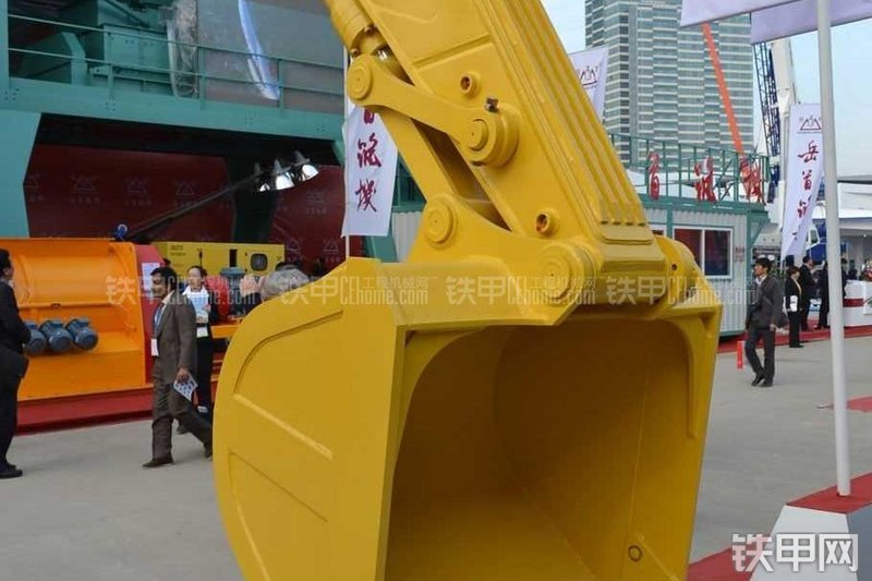 力士德SC270.8LC挖掘机局部