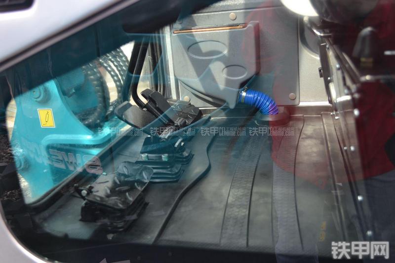 山河智能SWE25挖掘机局部