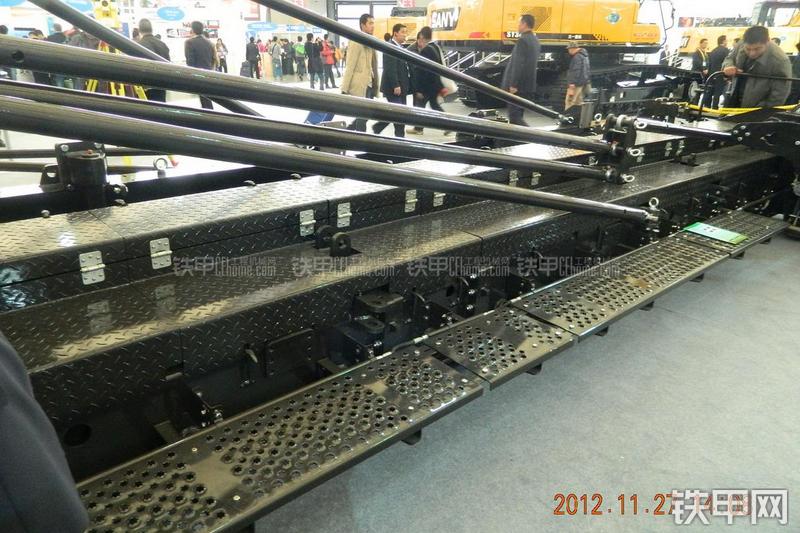 三一重工SMP165C沥青摊铺机局部