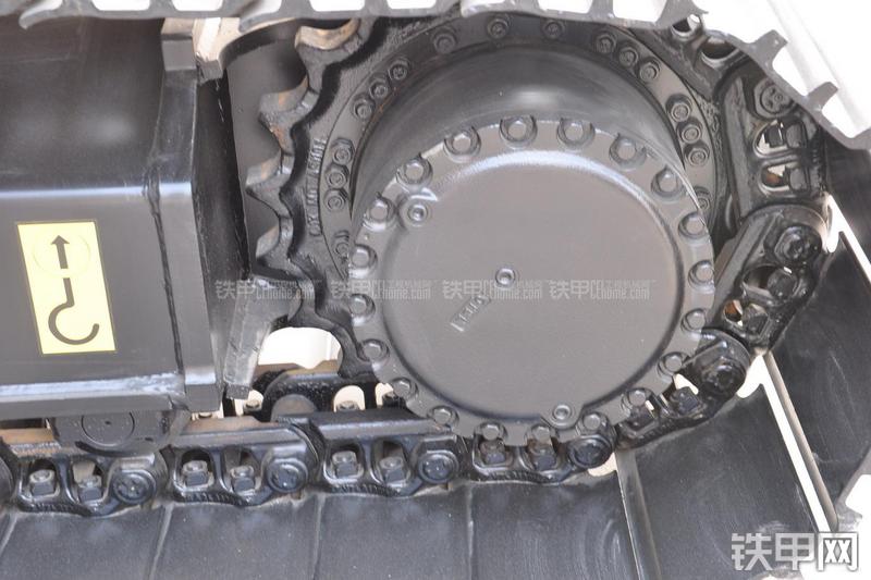 厦工XG822CNG天然气挖掘机局部