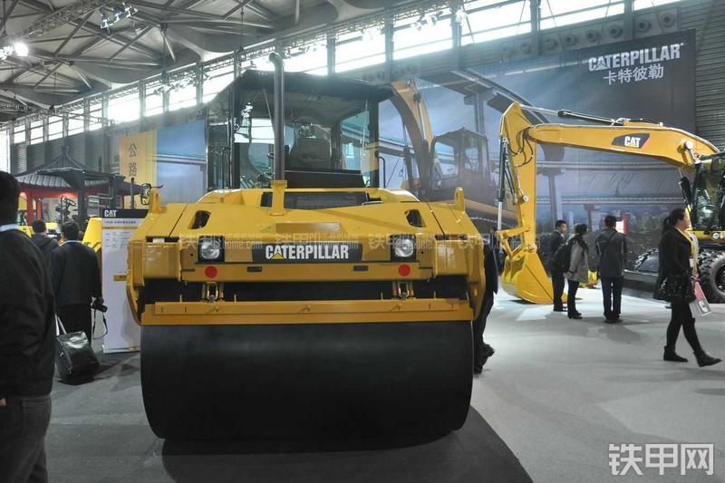 卡特彼勒CB564D压路机局部