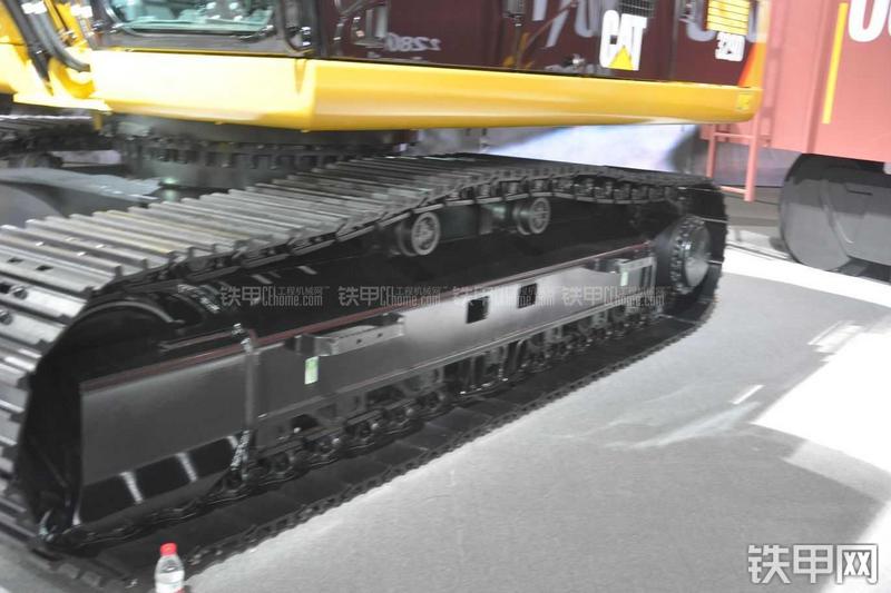 卡特彼勒329D挖掘机局部