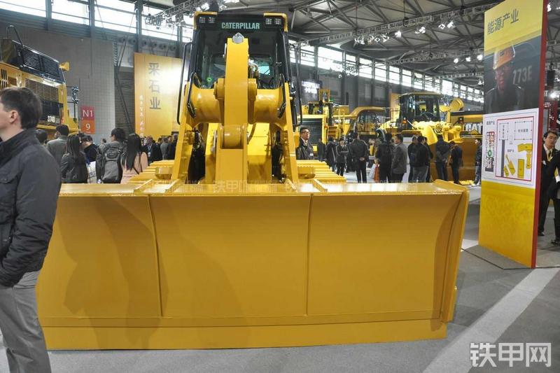 卡特彼勒963D装载机整机外观