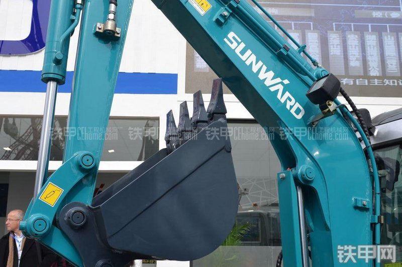 山河智能SWE25挖掘机局部