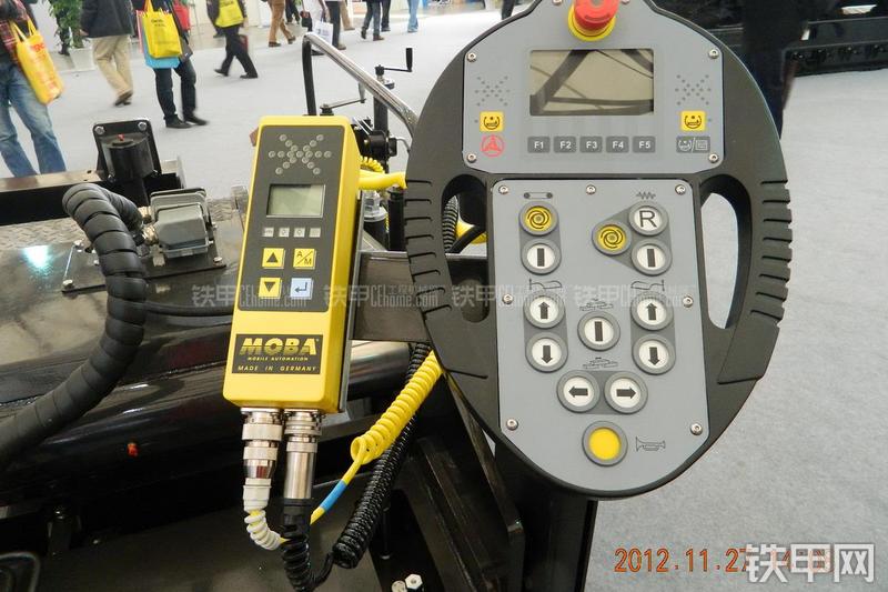 三一重工SMP165C沥青摊铺机局部