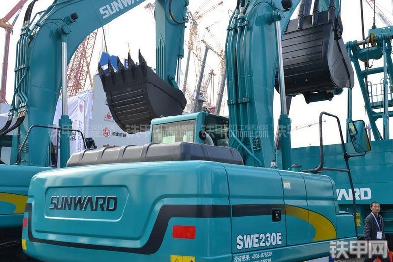 山河智能SWE470挖掘机整机外观