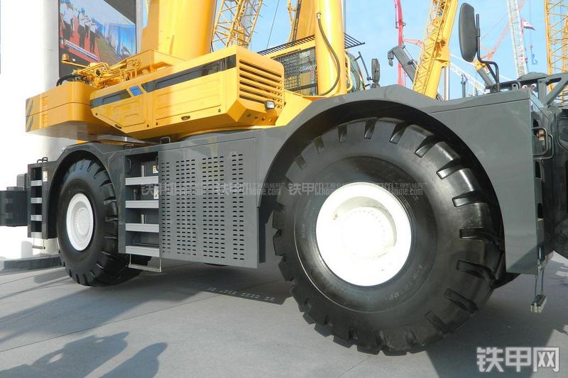 徐工RT200E起重机局部