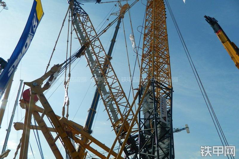 徐工XGH300K强夯机局部