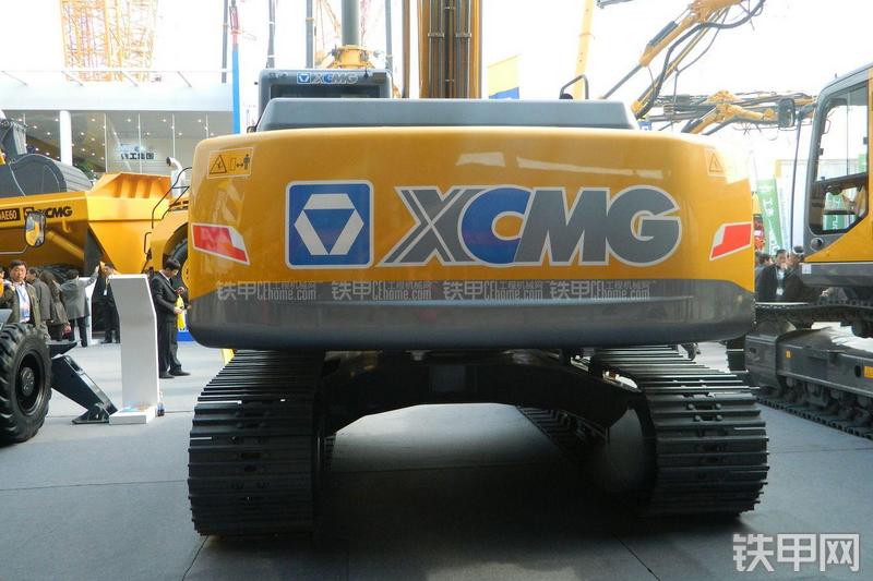 徐工XE215HB挖掘机整机外观