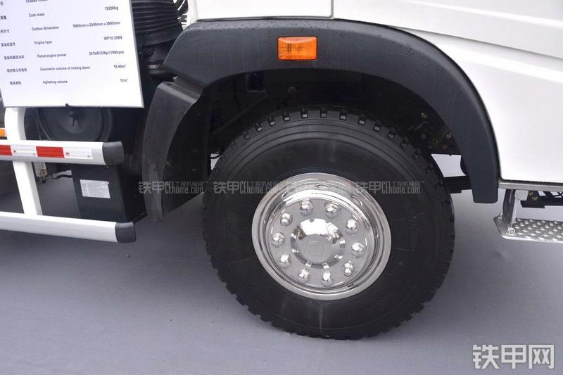 徐工G12NX搅拌运输车局部