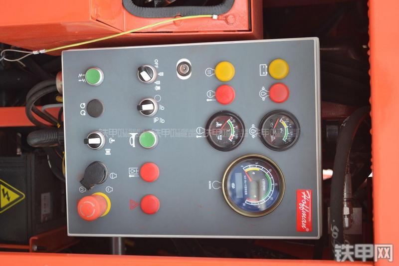 山特维克DH350凿岩钻机局部