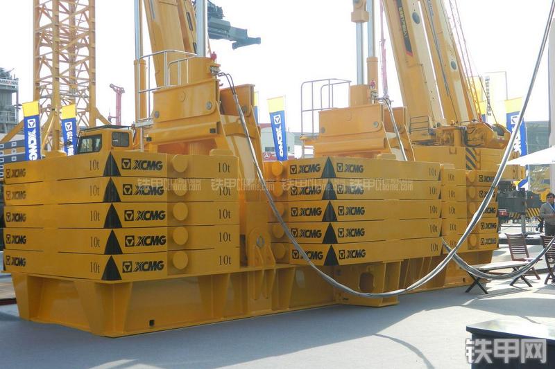 徐工XCL800起重机局部