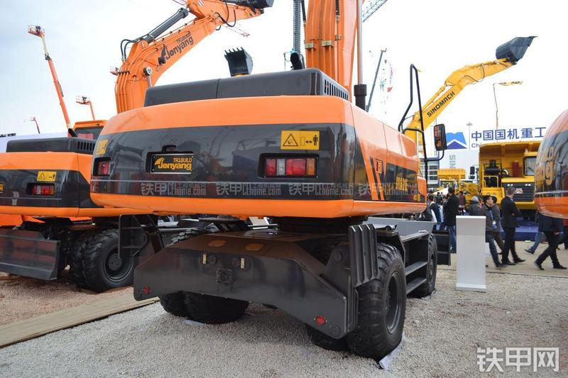 詹阳重工JYL621E挖掘机局部