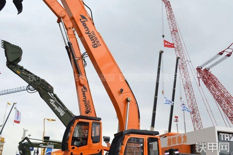 詹阳重工JY630E加长臂拆除臂局部