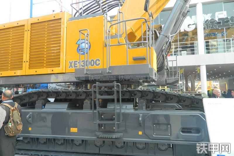 徐工XE1300C挖掘机局部