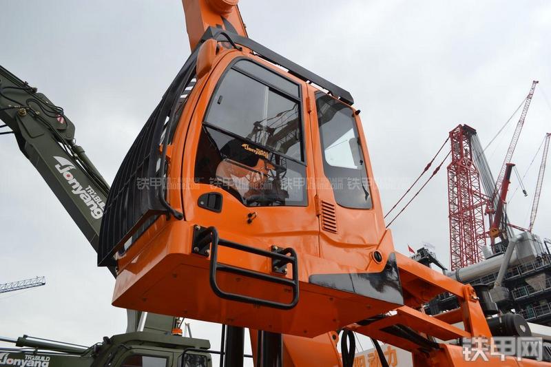 詹阳重工JY640-G挖掘机局部