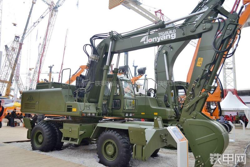 詹阳重工GJW111高速挖掘机整机外观