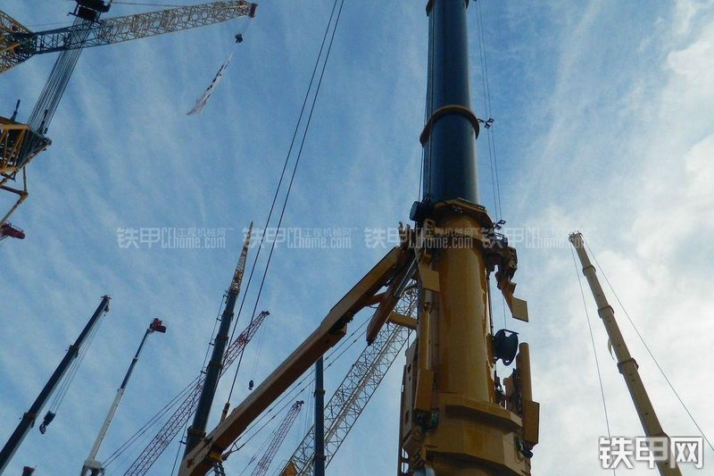 徐工SCA5000起重机局部