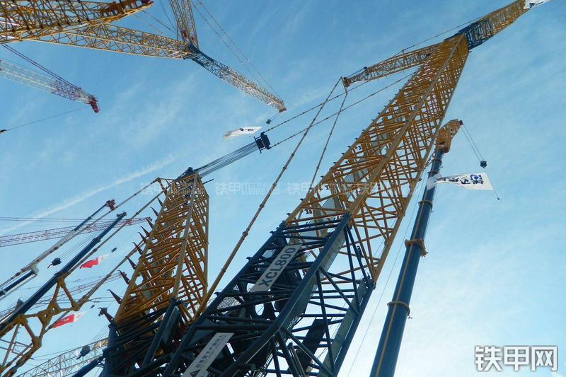 徐工XCL800起重机局部