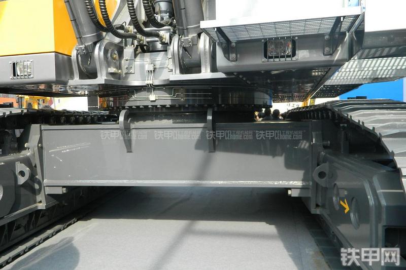 徐工XE1300C挖掘机局部