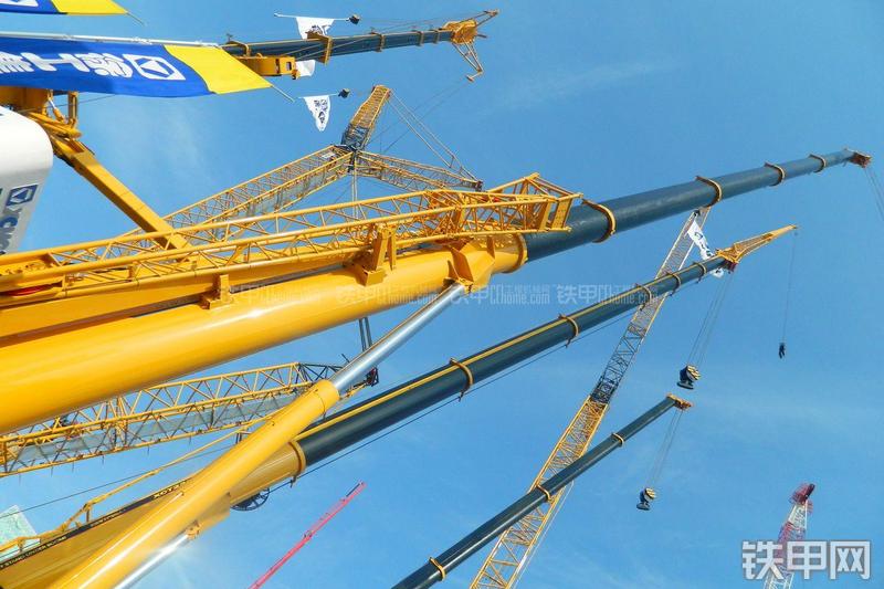 徐工RT200E起重机局部