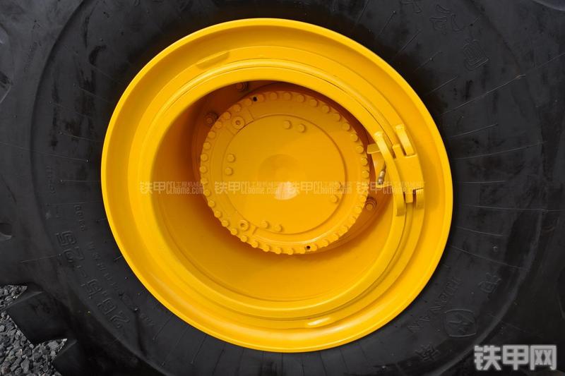 厦工XG962H装载机局部