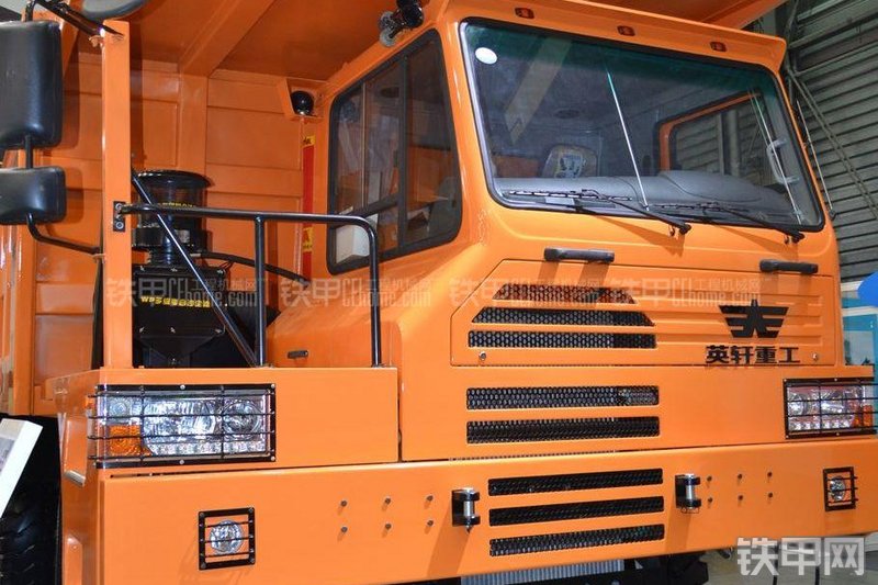英轩重工YXK75A非公路自卸车整机外观